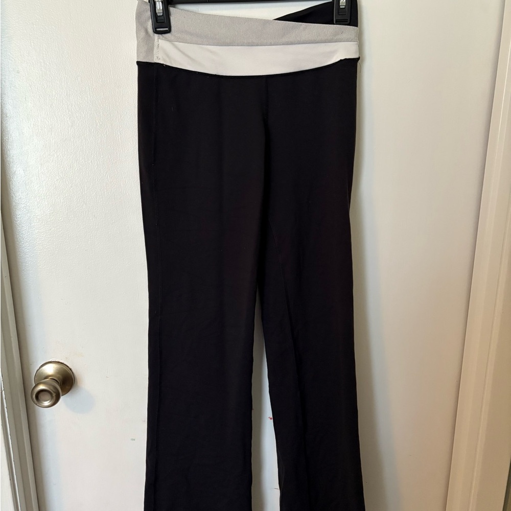Lululemon yoga pants